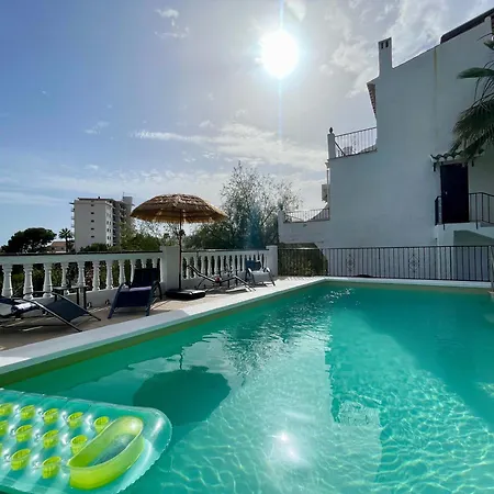 Con Jardin Y Piscina Privada Zona Burriana 빌라