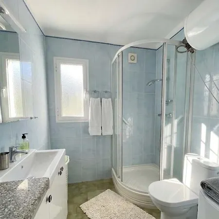 Con Jardin Y Piscina Privada Zona Burriana