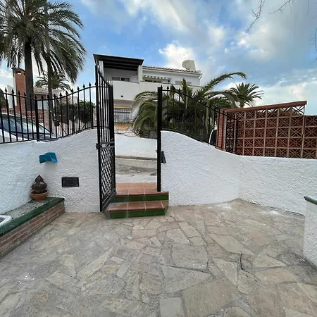 Con Jardin Y Piscina Privada Zona Burriana *